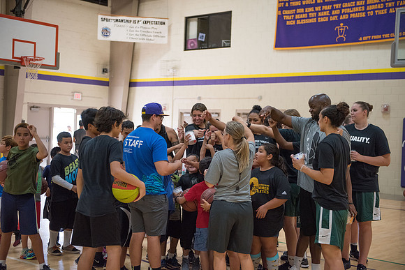 YMCA Youth Basketball 2017 (34 of 121).jpg