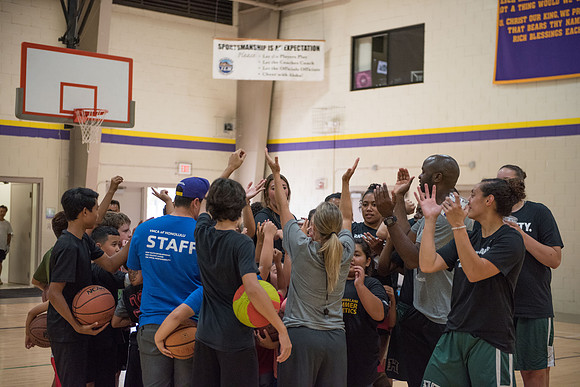 YMCA Youth Basketball 2017 (38 of 121).jpg